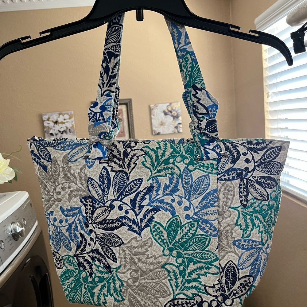 Vera Bradley Hadley East West Teal Blue Navy Gray Floral White Cotton Tote - Picture 2 of 3